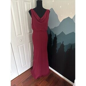Tulle And Chantilly Maroon Red Bridesmaid’s Wedding Dress Size 2-4